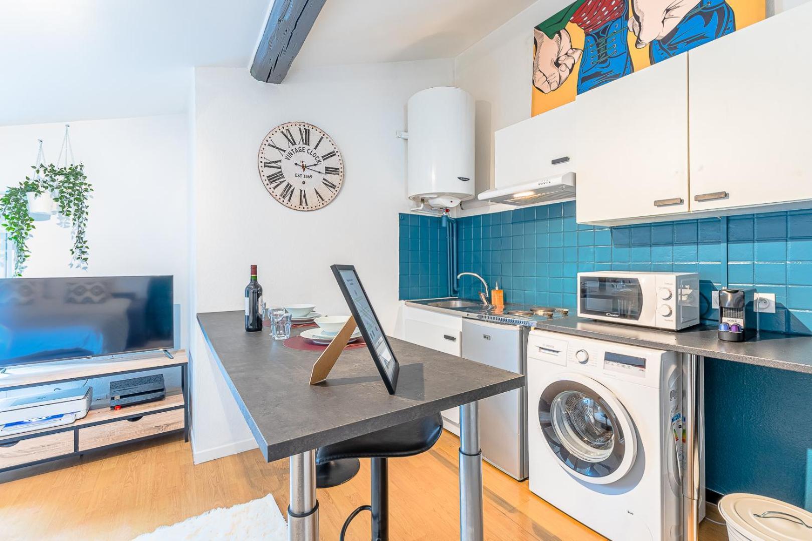 1 Studio & 4 Appts - 1 A 4 Lits - 1 A 7 Pers - 1 Immeuble - Confort, Flexibilite ------ English - 1 Studio & 4 Apts - 1 To 4 Beds - 1 To 7 Guests - Same Building - Comfort, Flexibility Hayange Buitenkant foto