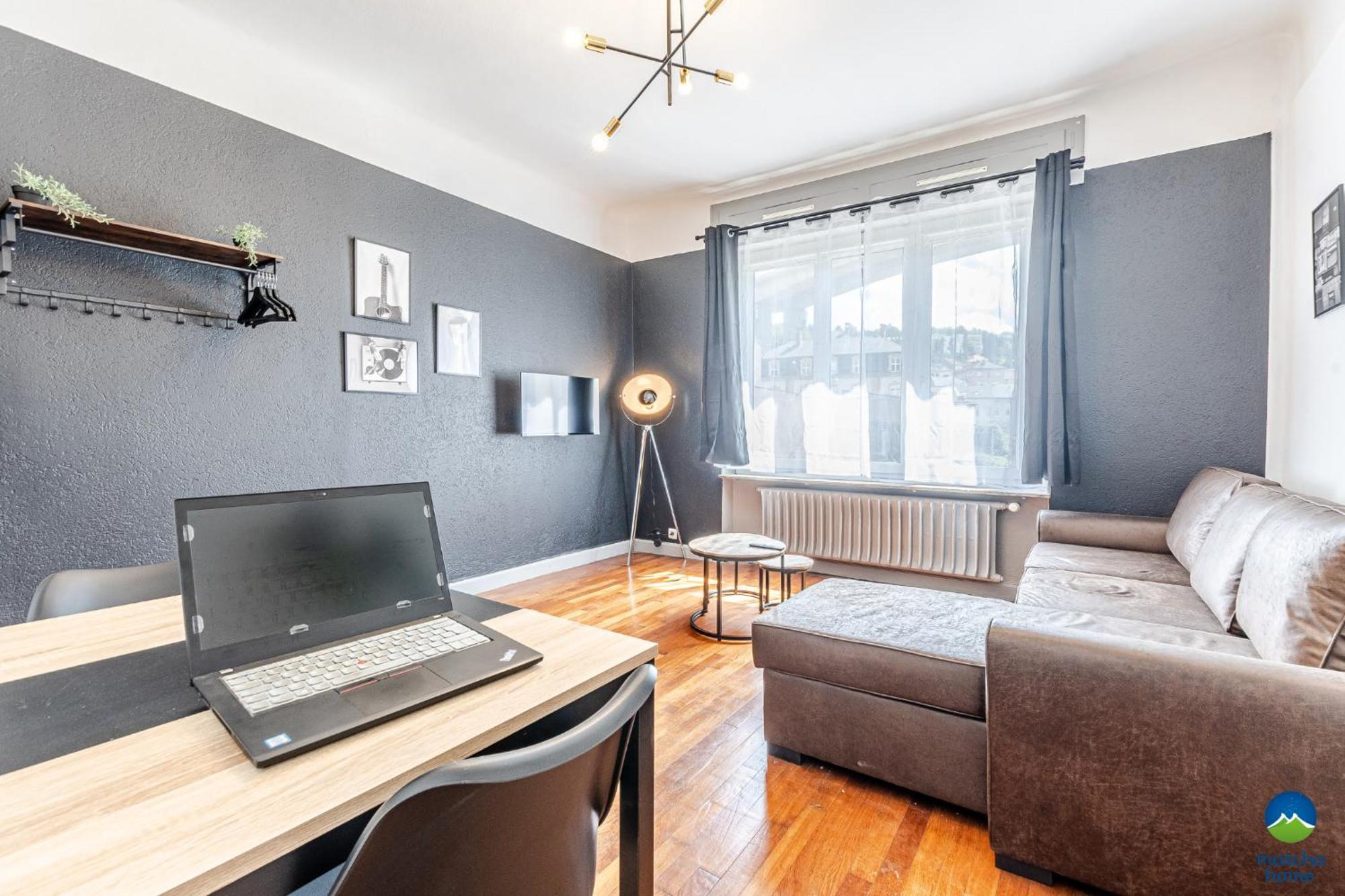 1 Studio & 4 Appts - 1 A 4 Lits - 1 A 7 Pers - 1 Immeuble - Confort, Flexibilite ------ English - 1 Studio & 4 Apts - 1 To 4 Beds - 1 To 7 Guests - Same Building - Comfort, Flexibility Hayange Buitenkant foto